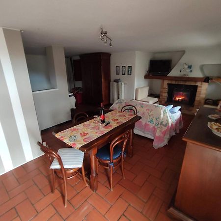 Independent Apartment With A Fabulous Patio - Casa Penny Cisano sul Neva Ngoại thất bức ảnh